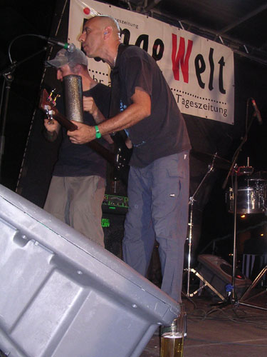 Chico Trujillo Cumbia & M&uacute;sica Fiestera aus Chile