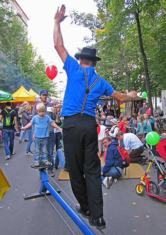 Weltfest am Boxhagener Platz 2013 - Zirkus Zack Seiltänzer