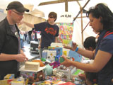 Weltfest 2008 - Infostand am Boxhagener Platz