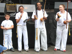 Capoeira mit Grupo Menino do Curuzu, brasilianische Tanz - Kampf - Kunst Capoeira mit Grupo Menino do Curuzu, brasilianische Tanz - Kampf - Kunst