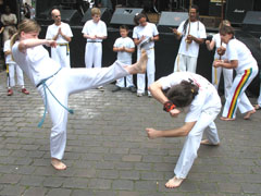 Capoeira mit Grupo Menino do Curuzu Capoeira mit Grupo Menino do Curuzu